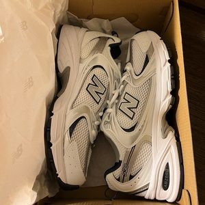 New Balance 530 White and Blue